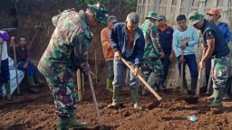 Semangat Gotong royong, Personel Kodim 1609/Buleleng Renovasi Rumah Tidak Layak Huni Warga