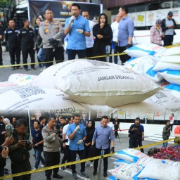 Polda Jatim Amankan Tersangka Penyelundupan Pupuk Bersubsidi di Wilayah Bojonegoro