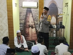 Safari Ramadan Polres Pelabuhan Tanjung Perak Sampaikan Himbauan Kamtibmas