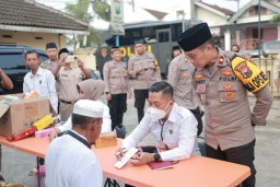 Safari Ramadan Kapolres Jember: Gelar Pemeriksaan Kesehatan Gratis untuk Masyarakat