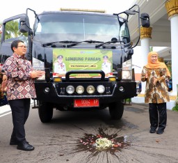 Gubernur Khofifah Optimis Lumbung Pangan EPIK Mobile Mampu Mengendalikan Harga Sembako di Jatim