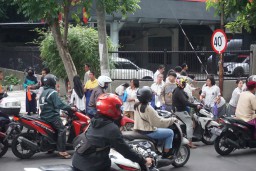 SMA NSA Surabaya Gelar Aksi Berbagi Takjil, Wujud Kepedulian di Bulan Ramadan