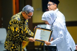 Pemprov Jawa Timur Menerima Penghargaan dari KPK