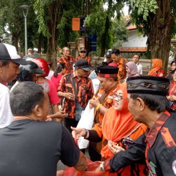 Pemuda Pancasila PAC Mulyorejo Gelar Baksos Ramadhan 2025 dan Bagi Bagi Takjil