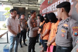 Polres Jember Berhasil Ungkap Penyalahgunaan BBM Bersubsidi Tiga Karyawan SPBU Diamankan