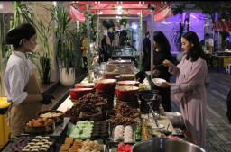 Vasa Hotel Surabaya, Suguhkan Keunikan Bazaar Street Food India untuk Ramadan