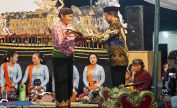 Gelar Wayang Kulit Semalam Suntuk Mengakhiri Puncak Semarak Pesta Rakyat HUT ke-16 Kabupaten Pringsewu