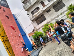 SMA YPPI II Kapasari Gelar Lomba Panjat Tebing SMP se-Surabaya, Cetak Atlet Muda Berprestasi