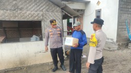Wujud Kepedulian Terhadap Warga Kurang Mampu, Kapolsek Gilimanuk Gelar “Minggu Kasih” di Lingkungan Samiana