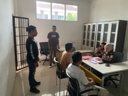 Berkas Lengkap, Tersangka Pencurian Motor dan HP Dilimpahkan ke Kejari Pringsewu