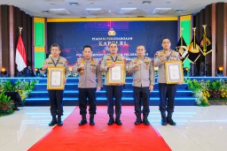Polda Jatim Raih 3 Penghargaan Juara 1 Tingkat Nasional di Rakernis SDM Polri 2025