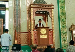 Bupati H.Riyanto Ajak Masyarakat Maknai Zulhijjah Dalam Sholat Jumat Berjamaah di Masjid Asmaul Husna Islamic Center
