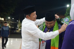 Bupati Sidoarjo Lepas Jamaah Haji Kloter 93, Yang Terakhir dari Pendopo