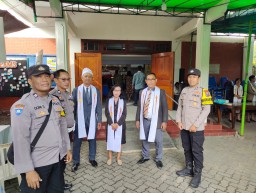 Polres Pelabuhan Tanjung Perak Amankan Peringatan Kenaikan Yesus Kristus 2025