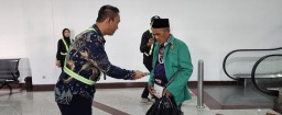 3 DEBARKASI HAJI SURABAYA TIBA DENGAN SELAMAT DI BANDARA JUANDA