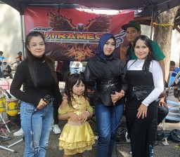 Dangdut Cilik Dinda Queensya dan Vanesha Sukses Memukau Penonton Di Taman Pantai Kenjeran