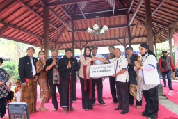 Nguri-uri Budaya Jawa, Wabup Sidoarjo Mimik Idayana Resmikan Tetenger Gubuk Praja Ananta Raya