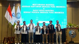 WAMENAKER BUKA MUNAS ASOSIASI KARYAWAN ANGKASA PURA INDONESIA DAN RAKER NASIONAL SERIKAT PEKERJA ANGKASA PURA INDONESIA
