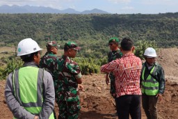 Cek Progres Pembangunan, Dandim 1607/Sumbawa Dampingi Danrem 162/WB di Desa Kerekeh