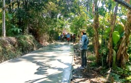 Pemerintah Desa Bumi Ayu Bangun Infrastruktur Jalan Rabat Beton Melalui ,ADD Tahap 1 Tahun 2025