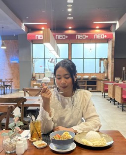 Nikmati Dua Cita Rasa Istimewa di Hotel Neo+ Waru Sidoarjo