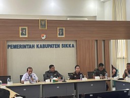 TNI Siap Dukung Penanganan Bencana Erupsi Lewotobi: Dandim 1603/Sikka Tegaskan Komitmen TNI Dalam Rakor Tanggap Darurat