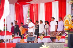 Pangdam IX/Udayana Hadiri Upacara Peringatan HUT ke-80 Kemerdekaan RI di Renon
