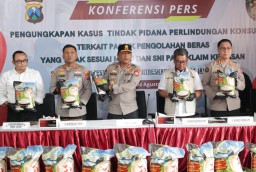 Polisi Berhasil Ungkap Beras Oplosan Sehari Produksi 14 Ton Pemilik Pabrik di Sidoarjo Jadi Tersangka