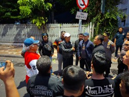 Polrestabes Surabaya Berhasil Redam Perselisihan Dua Kelompok di Embong Malang, Pastikan Tak Ada Aksi Lanjutan