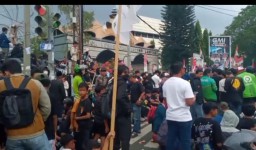 Ribuan Massa Aksi Damai Padati DPRD Lampung, Gubernur dan Kapolda Turun Langsung Terima Aspirasi