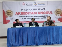 Universitas Dinamika Raih Akreditasi Unggul untuk DKV dan Sistem Informasi
