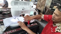 Dosen Unitomo dan Untag Angkat Batik Tanjungbumi Lewat Inovasi Teknologi dan Tren Mode