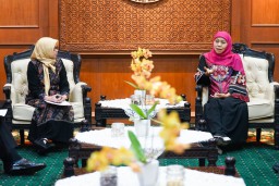 Gubernur Khofifah Dukung Penuh FinExpo dan Indonesia Islamic Finance Summit 2025