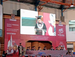 Universitas Dinamika Lahirkan 215 Lulusan Unggul Siap Hadapi Era Digital