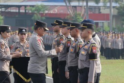 Kapolda Jatim Lepas 79 Personel Pamapta Maksimalkan Pelayanan Terpadu di Jajaran Polres