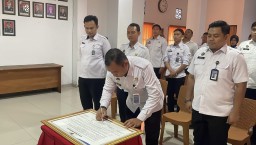 Lapas Kelas IIA Sidoarjo Ikuti Penandatanganan Komitmen Bersama Pemberantasan Narkoba, Handphone, dan Barang Terlarang