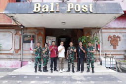 Kapendam IX/Udayana Gandeng Media untuk Perkuat Citra TNI yang Humanis dan Profesional