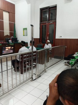 Bantu Jualkan Motor Tanpa Surat, Pria di Surabaya Diadili di PN Surabaya