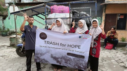 SDN Kaliasin V /284  Surabaya Sumbang Sampah " Trash For Hope " di Sumatra Guna Antisipasi adanya Bencana Banjir Susulan