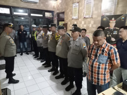 Gelar Apel Siaga Pengamanan Perayaan Malam " Misa"  Natal Polsek Semampir Memastikan Kamtibmas Disejumlah Gereja