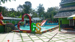 Dugaan Ketidaksesuaian Tarif Parkir di Grojogan Sewu