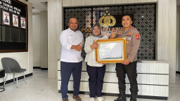 Amankan Arus Mudik Nataru 2025/2026, Polres Pelabuhan Tanjung Perak Terima Penghargaan dari Pelindo