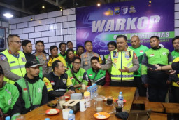 Kunker Kakorlantas Polri Beri Edukasi dan Pemahaman Pada Ojol Jelang Mudik Lebaran dan Operasi Keselamatan Semeru 2026