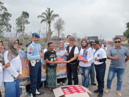 Baksos'e Suroboyo, Garda Pangan, SUP Kota Surabaya Bersama TNI AU Wingdik 700/Hanud Gelar Bhakti Sosial