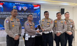 Korlantas Polri Perkuat Digitalisasi Penegakan Hukum Lalu Lintas Dengan ETLE Mobile Handheld di Polda Kalsel ‎