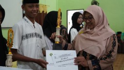 Prestasi Siswa SMK Negeri 3 Jombang, Meraih Juara 3 dalam Ajang Lomba Kaligrafi ‎