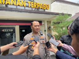 Polres Malang Ungkap Produksi Petasan Ilegal 3 Kg Bubuk Mercon Disita ‎