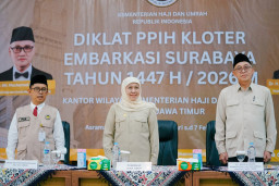 Gubernur Khofifah Buka Diklat PPIH Embarkasi Surabaya, Tekankan Kecakapan Teknis, Pemahaman Regulasi Serta Empati Layani