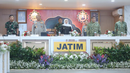 Pimpin Rakor Lintas Sektoral Jelang Operasi Ketupat Semeru 2026, Kapolda Jatim Tekankan Sinergi Pengamanan Nyepi dan Idu