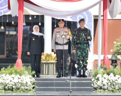 Kapolda Jatim Pimpin Apel Gelar Pasukan Pastikan Kesiapan Personel Operasi Ketupat Semeru 2026 ‎